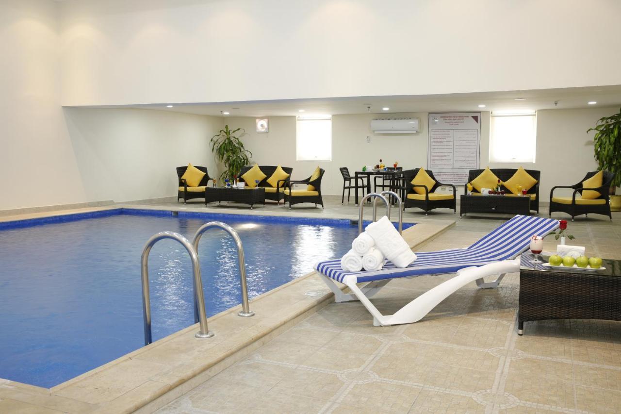 Warwick Al Jubail Hotel Ngoại thất bức ảnh