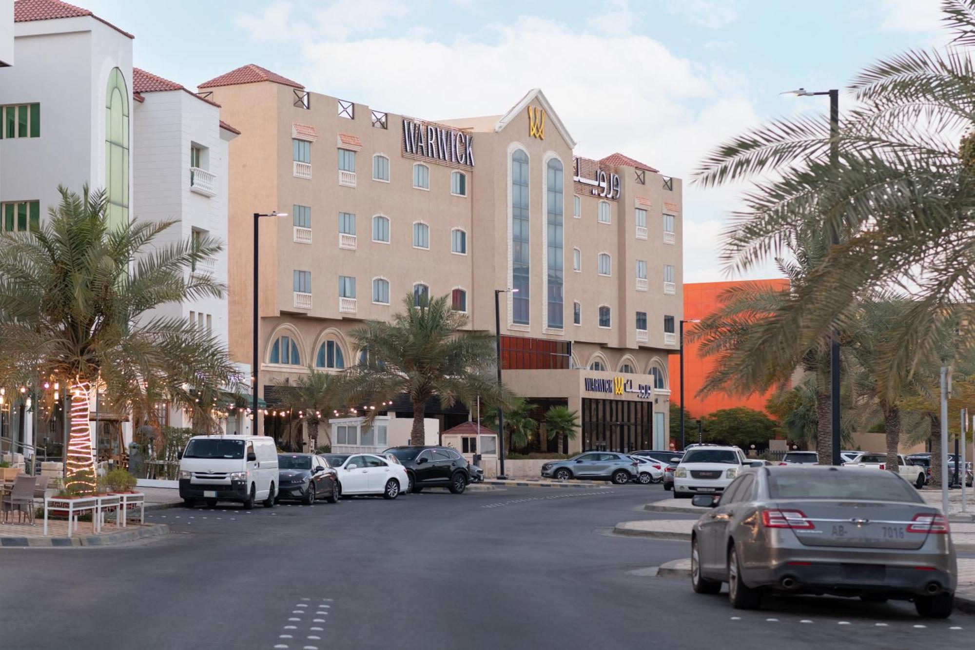 Warwick Al Jubail Hotel Ngoại thất bức ảnh