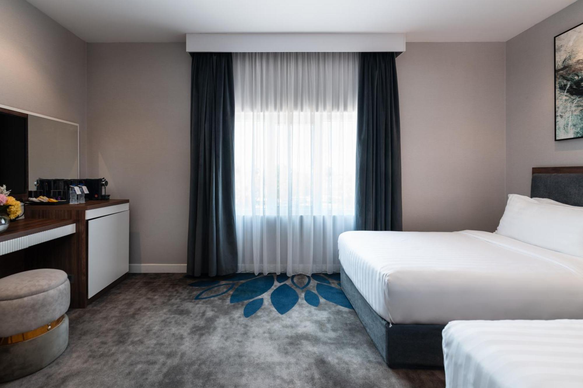 Warwick Al Jubail Hotel Ngoại thất bức ảnh