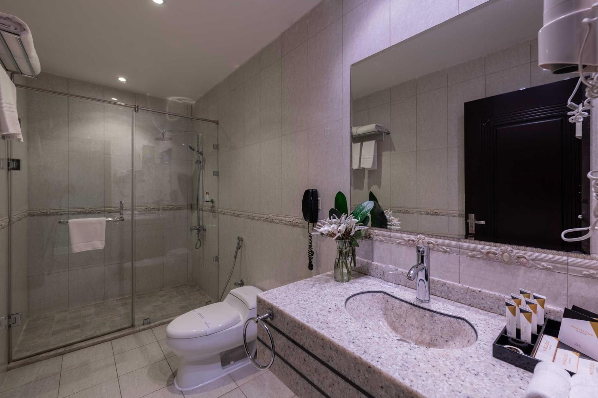 Warwick Al Jubail Hotel Ngoại thất bức ảnh